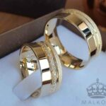 Alianças de Casamento 8MM com 15 pedras com diamantado