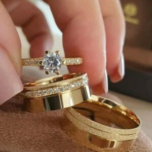 Alianças de Casamento 8MM com 15 pedras com anel diamantada