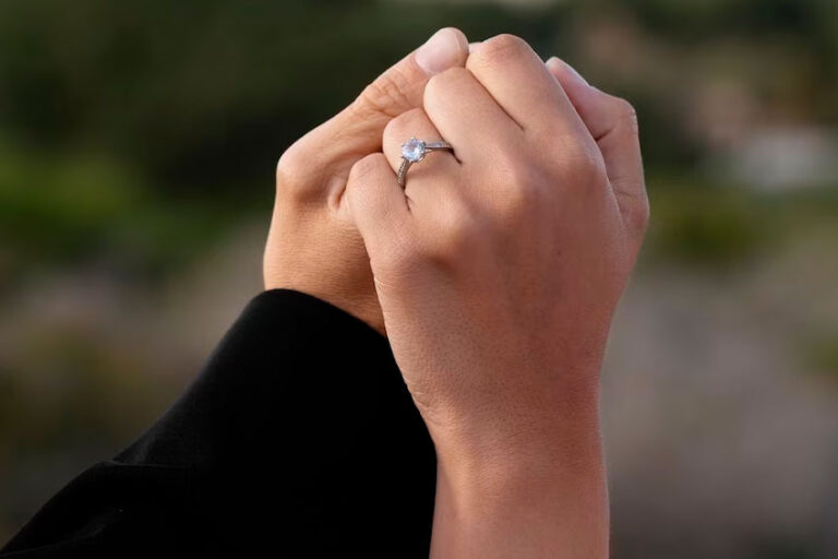 Leia mais sobre o artigo Anel Solitário Para o Pedido de Casamento